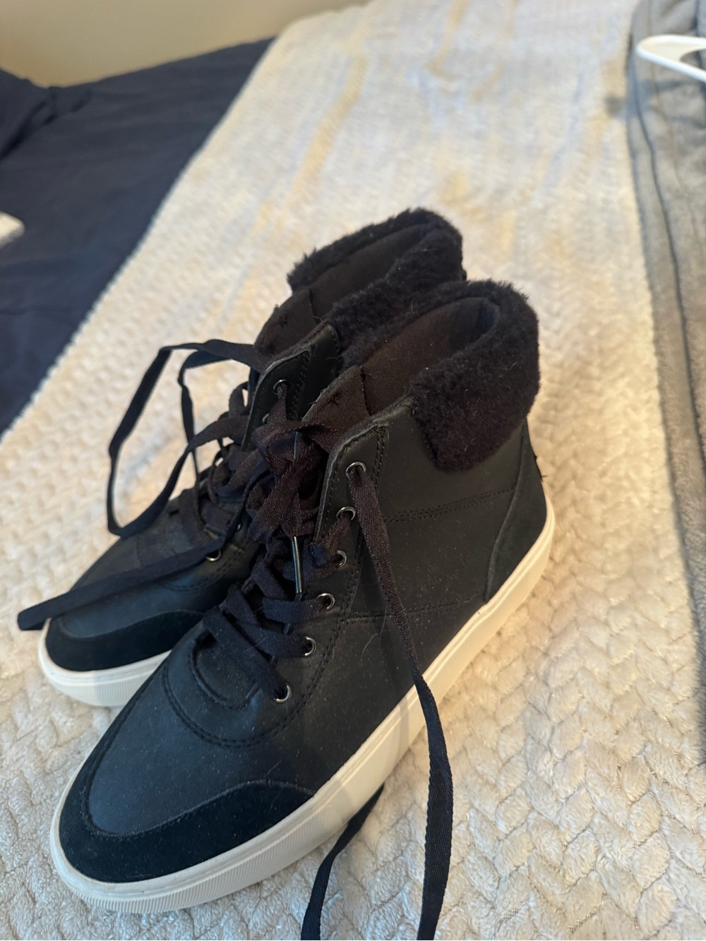 UGG Womens Black High-Top Sneakers with Cream Sole and Faux Fur Collar